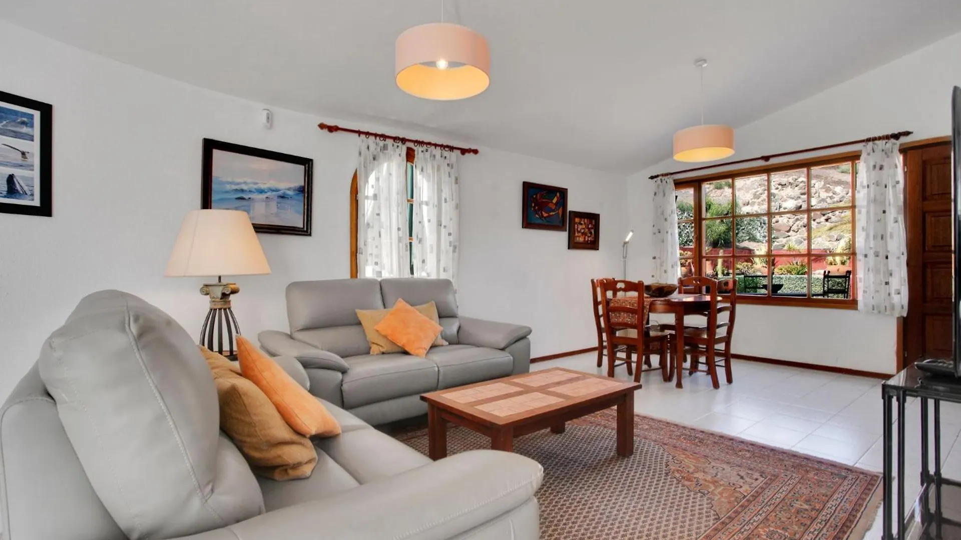 Villa With Sea View And Pool Parque Holandes