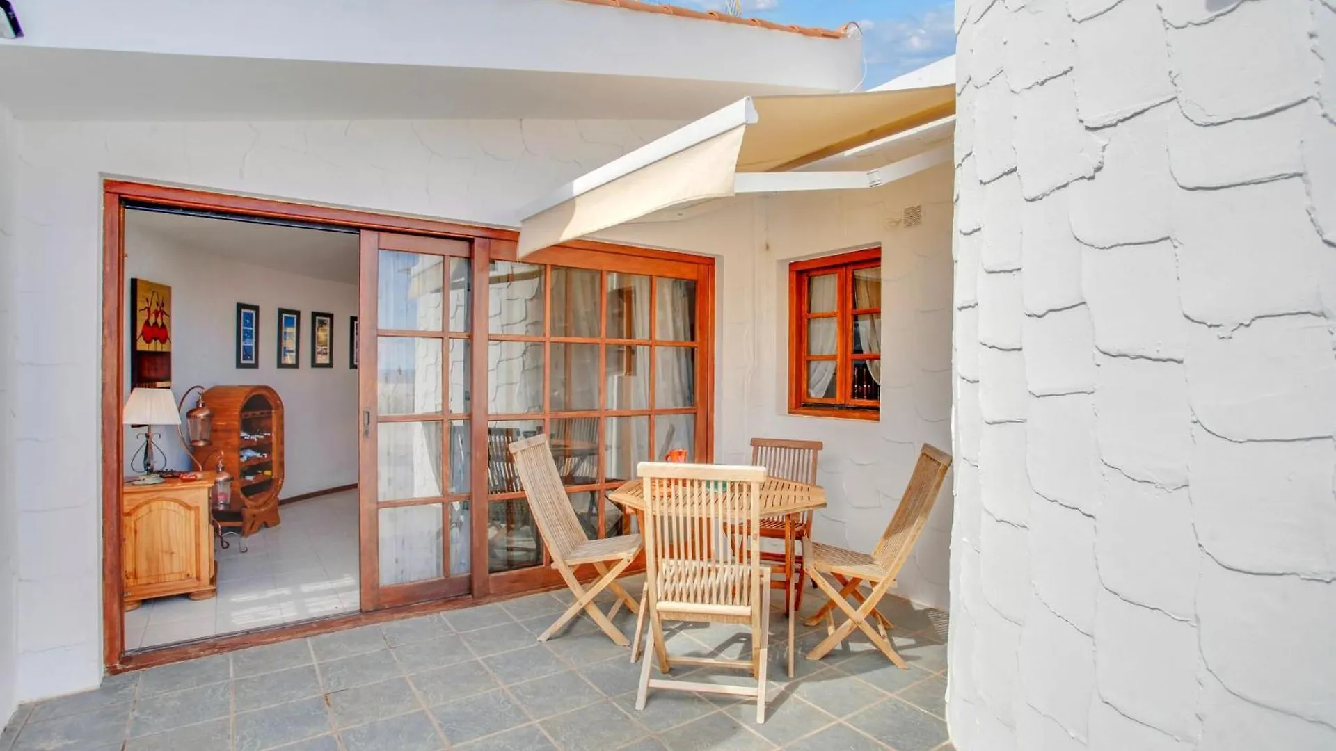 Villa With Sea View And Pool Parque Holandes