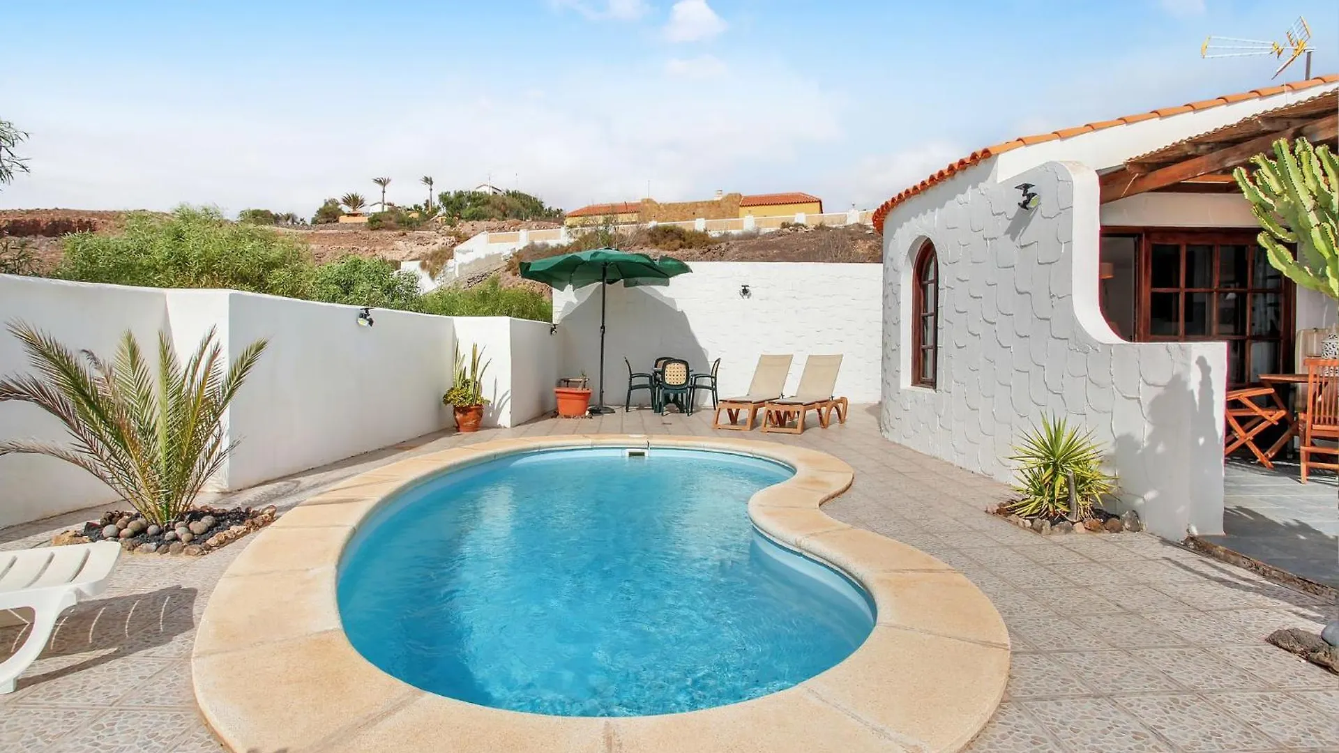 Villa With Sea View And Pool Parque Holandes 0*,